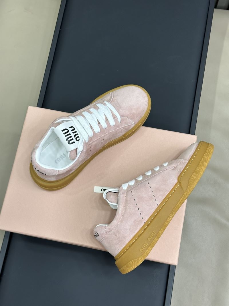 Louis Vuitton Low Shoes